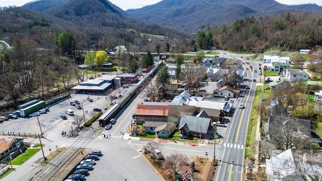 67 Patterson Drive, Dillsboro, NC 28725