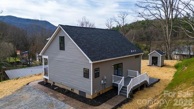 67 Patterson Drive, Dillsboro, NC 28725