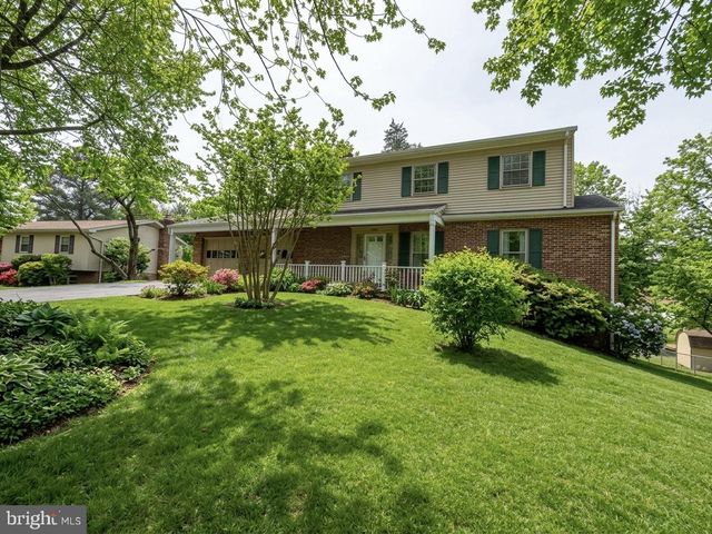 8906 WEIR ST, Manassas, VA 20110