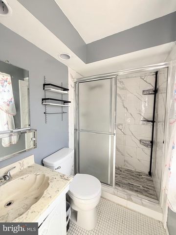 8906 WEIR ST, Manassas, VA 20110