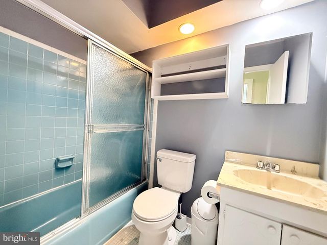 8906 WEIR ST, Manassas, VA 20110