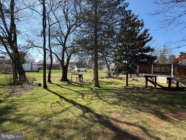 8906 WEIR ST, Manassas, VA 20110