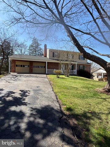 8906 WEIR ST, Manassas, VA 20110