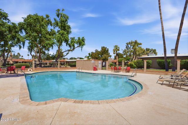 1320 E BETHANY HOME Road 52, Phoenix, AZ 85014