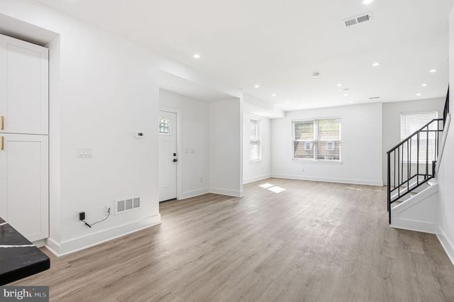 2370 RANDOLPH ST, Huntingdon Valley, PA 19006