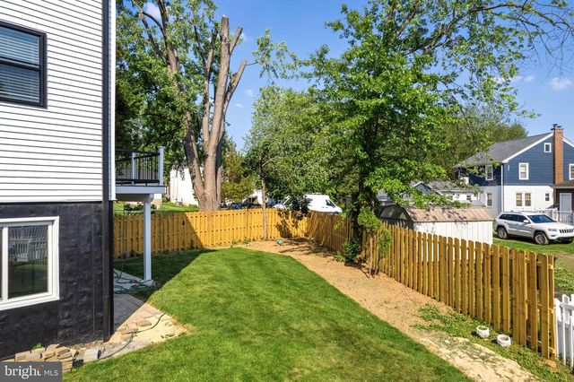 2370 RANDOLPH ST, Huntingdon Valley, PA 19006