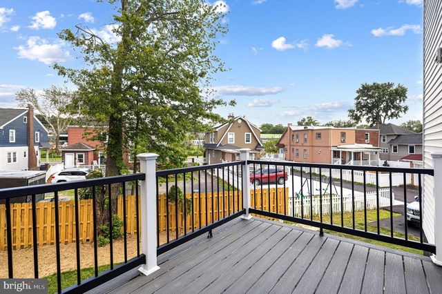 2370 RANDOLPH ST, Huntingdon Valley, PA 19006