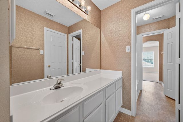 12236 S Shadow Cove Drive, Houston, TX 77082