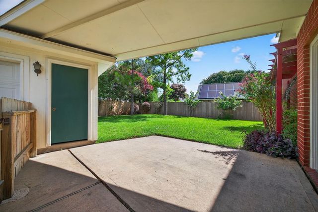 12236 S Shadow Cove Drive, Houston, TX 77082