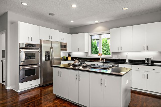 7021 Howard Lane, Eden Prairie, MN 55346