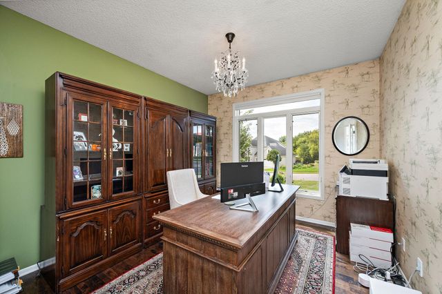 7021 Howard Lane, Eden Prairie, MN 55346
