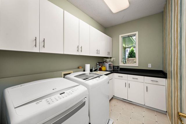 7021 Howard Lane, Eden Prairie, MN 55346