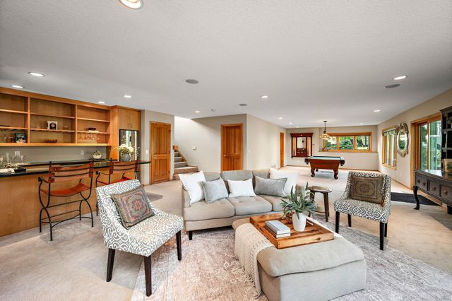 7021 Howard Lane, Eden Prairie, MN 55346