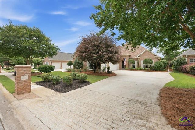 302 Blossom Lane, Centerville, GA 31028