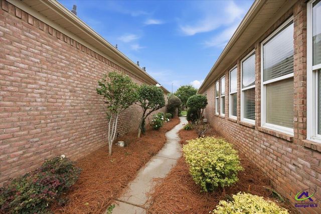 302 Blossom Lane, Centerville, GA 31028