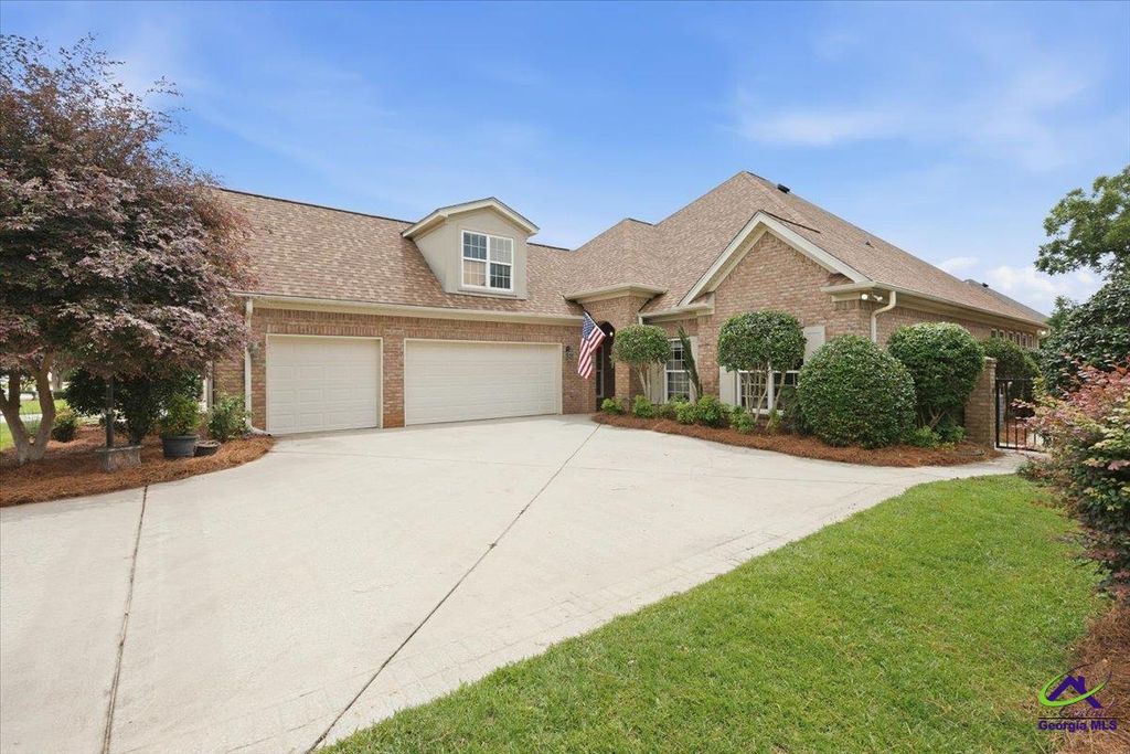 302 Blossom Lane, Centerville, GA 31028