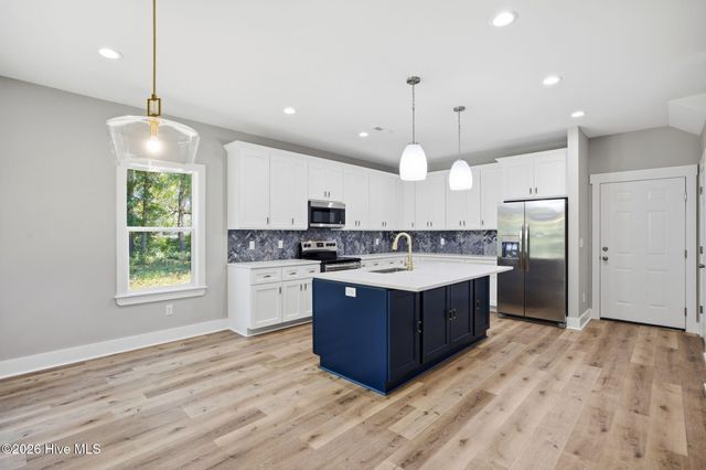 2737 Bellamy Drive SW, Supply, NC 28462