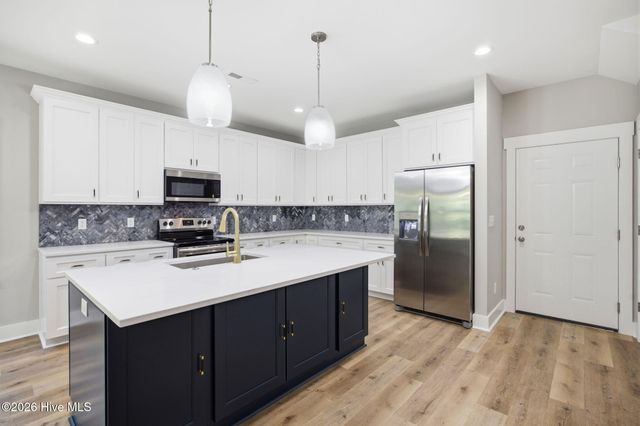 2737 Bellamy Drive SW, Supply, NC 28462