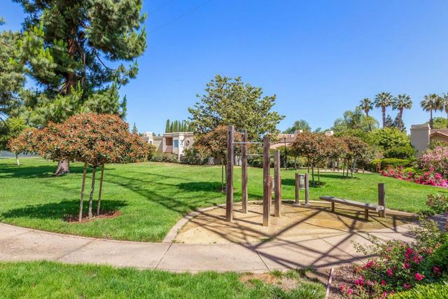 1103 Ana Privada, Mountain View, CA 94040