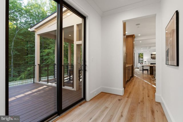 6908 CARMICHAEL AVE, Bethesda, MD 20817