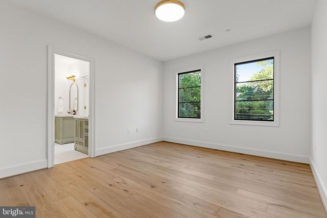 6908 CARMICHAEL AVE, Bethesda, MD 20817