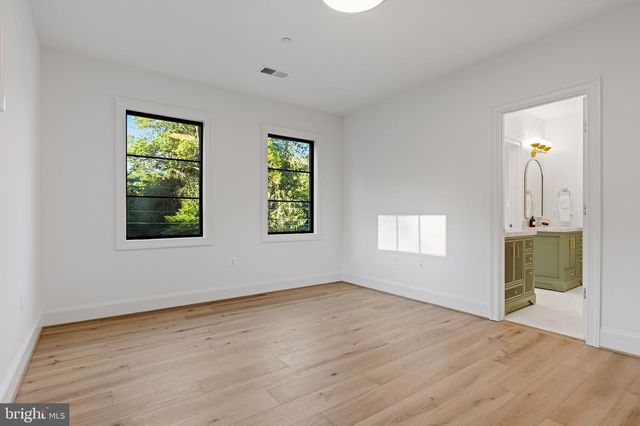 6908 CARMICHAEL AVE, Bethesda, MD 20817