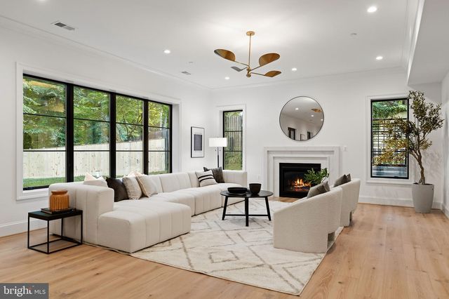 6908 CARMICHAEL AVE, Bethesda, MD 20817