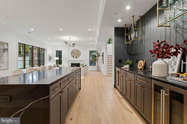 6908 CARMICHAEL AVE, Bethesda, MD 20817
