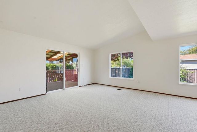 18802 E Fairview Ct, Spokane Valley, WA 99027