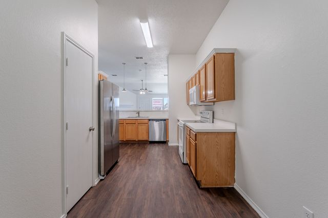809 Sierra Circle, Burleson, TX 76028