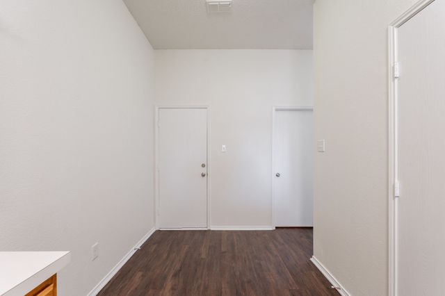 809 Sierra Circle, Burleson, TX 76028