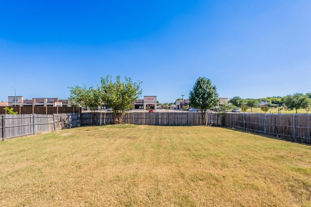 809 Sierra Circle, Burleson, TX 76028