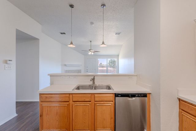 809 Sierra Circle, Burleson, TX 76028