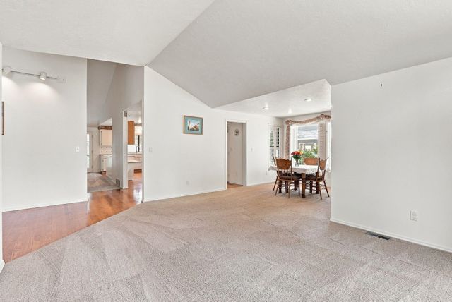 5227 W Alderwood Ave, Spokane, WA 99208
