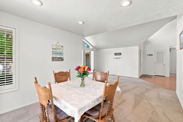 5227 W Alderwood Ave, Spokane, WA 99208