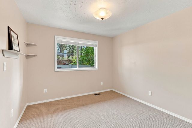 5227 W Alderwood Ave, Spokane, WA 99208