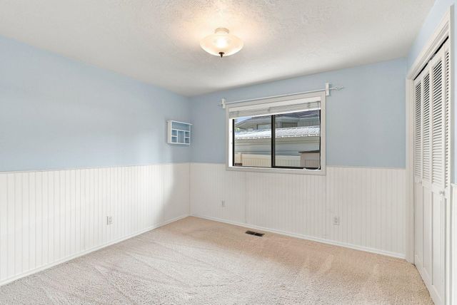 5227 W Alderwood Ave, Spokane, WA 99208