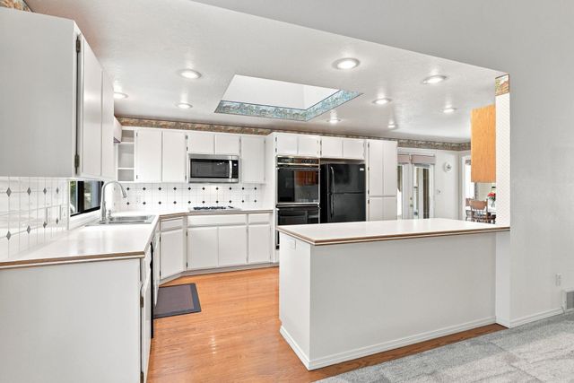 5227 W Alderwood Ave, Spokane, WA 99208