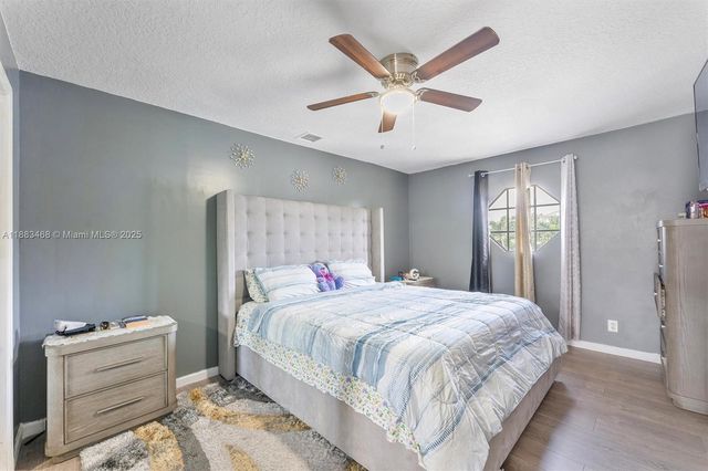 649 Latona Ave, Lake Worth, FL 33460