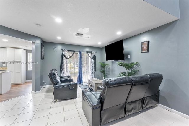 649 Latona Ave, Lake Worth, FL 33460