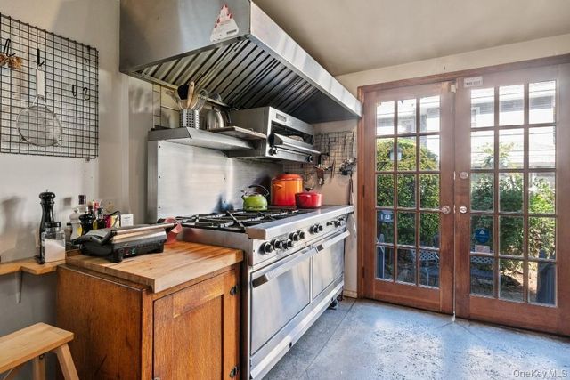 51 De Koven Court, Brooklyn, NY 11230
