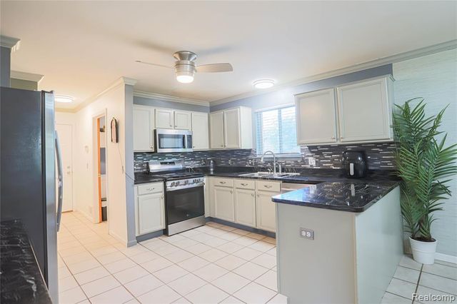 49205 Monte Road, Chesterfield, MI 48047