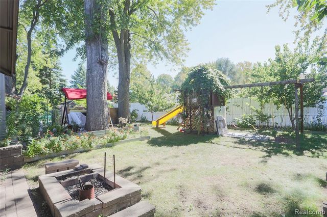 49205 Monte Road, Chesterfield, MI 48047