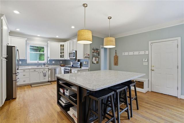 2170 Whittier Place NW, Atlanta, GA 30318