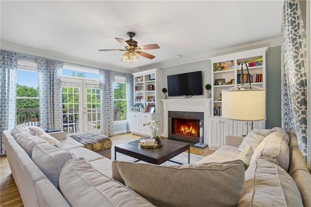 2170 Whittier Place NW, Atlanta, GA 30318