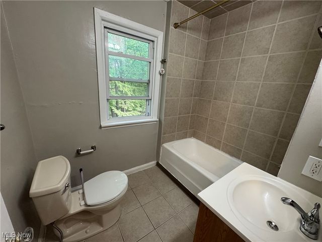 3663 Randolph Road, Cleveland Heights, OH 44121