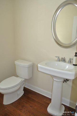 140 Kyles Way 140, Shelton, CT 06484