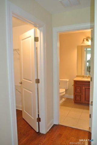 140 Kyles Way 140, Shelton, CT 06484