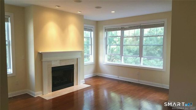 140 Kyles Way 140, Shelton, CT 06484