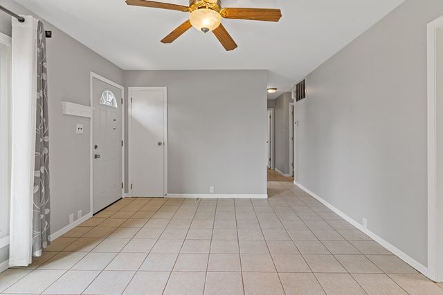 302 Healy Avenue, Romeoville, IL 60446